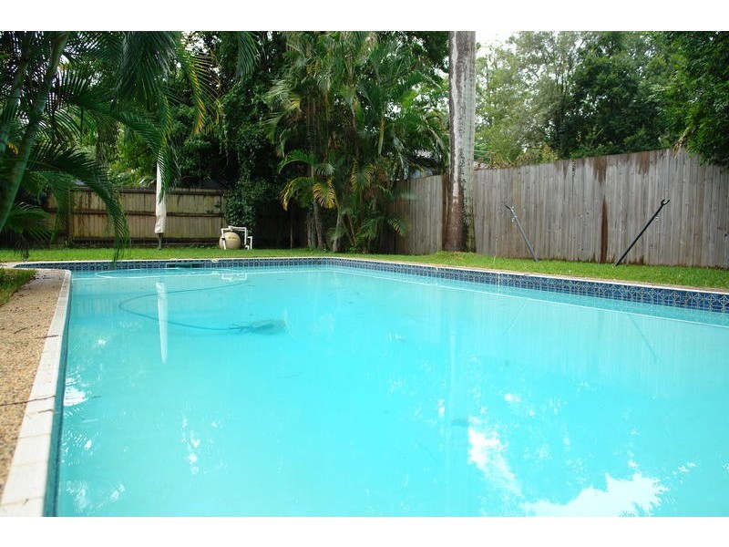 19 Leander Street, Chapel Hill QLD 4069